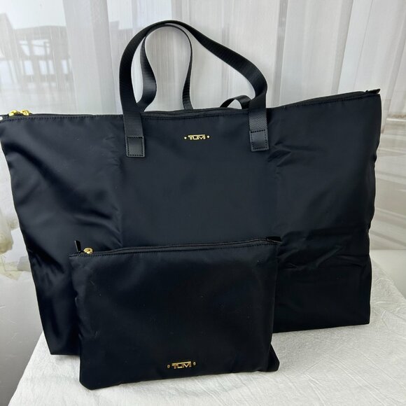 NEW TUMI CORPORATE COLLECTION Just In Case® Tote in black - Picture 1 of 8
